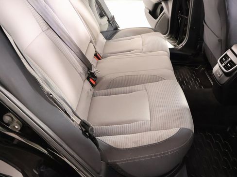 Used 2023 Subaru Outback Premium image 14