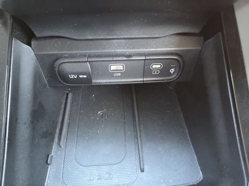 Used 2025 Kia Telluride EX FWD image 8
