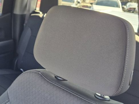 Used 2022 Chevrolet Silverado 1500 Custom image 14