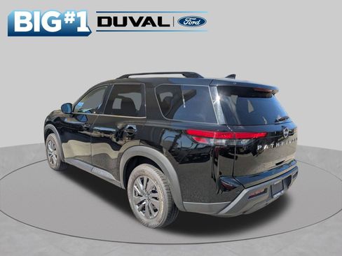 Used 2025 Nissan Pathfinder SV FWD image 6
