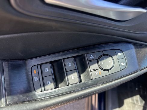 Used 2025 Nissan Rogue SV w/ SV Premium Package FWD image 44