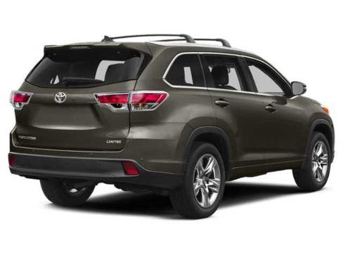 Used 2014 Toyota Highlander XLE AWD/4WD image 3