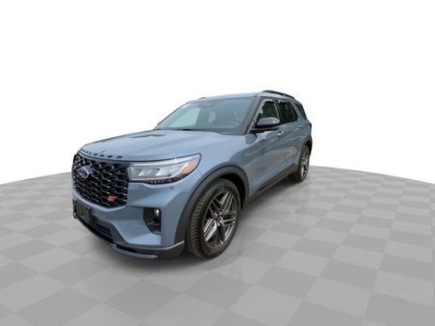 Used 2025 Ford Explorer ST AWD/4WD image 6
