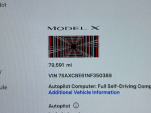 Used 2022 Tesla Model X Plaid image 11