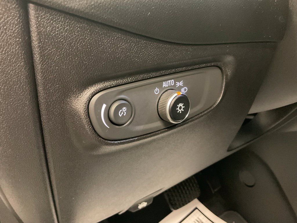 Used 2018 Chevrolet Equinox LT AWD/4WD image 20
