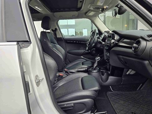 Used 2016 MINI Cooper S image 13