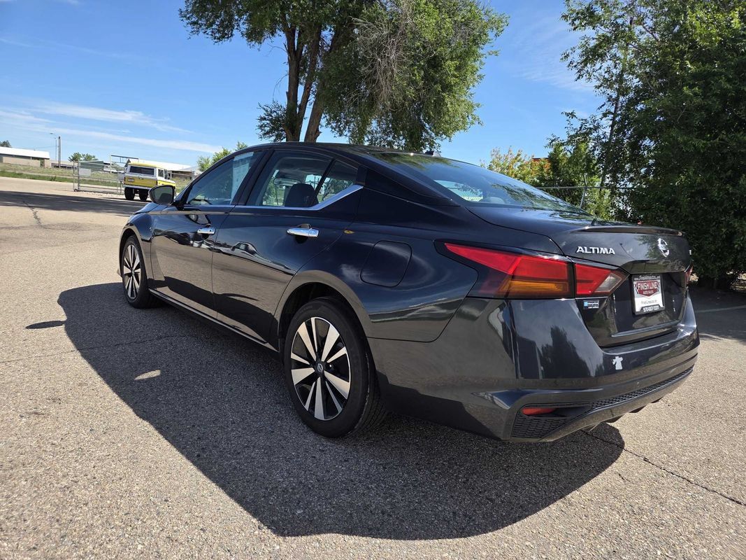 Used 2021 Nissan Altima 2.5 SV FWD image 6
