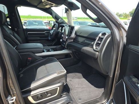 Used 2025 RAM 1500 Laramie w/ Sport Appearance Package AWD/4WD image 12