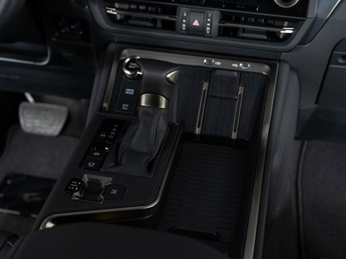 Used 2025 Lexus GX 550 image 39