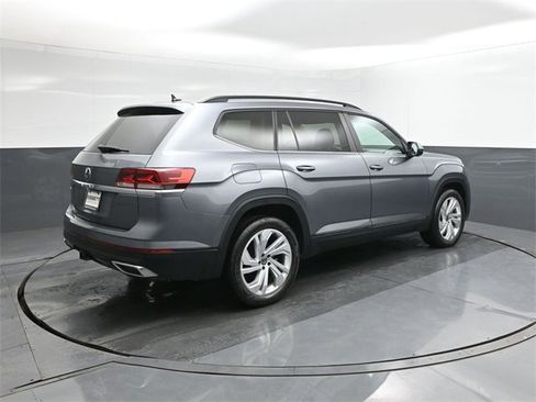 Used 2022 Volkswagen Atlas SE image 11