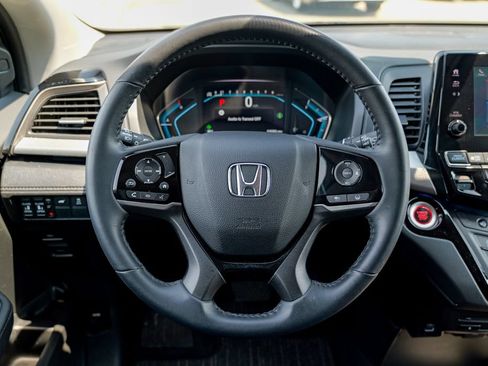 Used 2023 Honda Odyssey Touring image 46