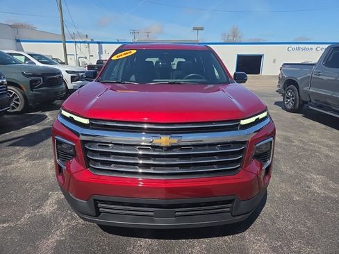 New 2026 Chevrolet Traverse LT w/ Sun and Wheel Package image 2