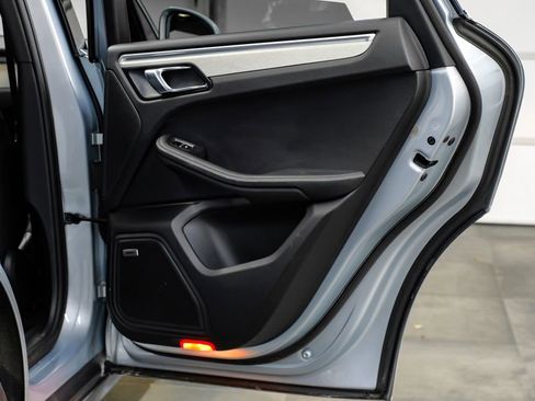 Used 2017 Porsche Macan S image 56