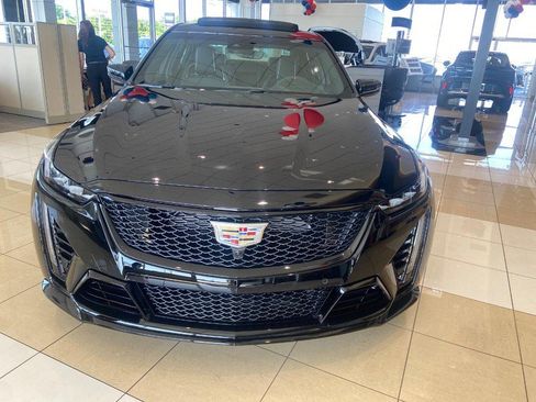 Used 2022 Cadillac CT5 V Blackwing w/ Parking Package RWD image 2