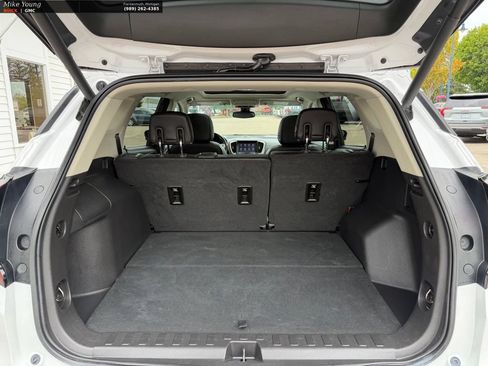 Used 2018 GMC Terrain Denali w/ Advanced Safety Package AWD/4WD image 9