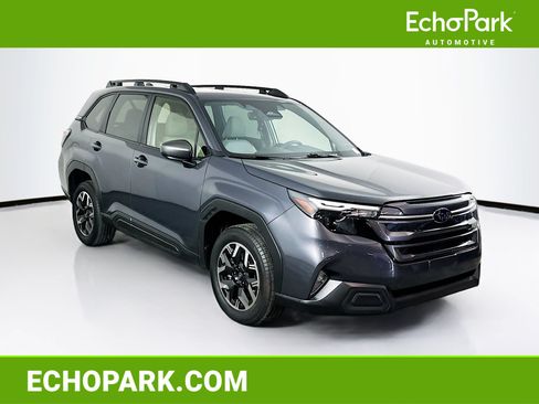 Used 2025 Subaru Forester Premium w/ Convenience Package #1 AWD/4WD image 1