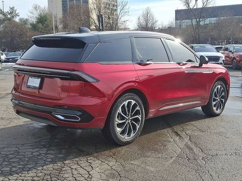 Certified 2024 Lincoln Nautilus Reserve AWD/4WD image 6