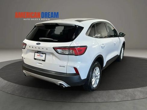 Used 2022 Ford Escape SE w/ Cold Weather Package AWD/4WD image 5