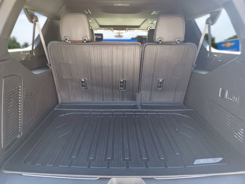 Used 2024 GMC Yukon XL Denali Ultimate w/ LPO, Floor Liner Package AWD/4WD image 24