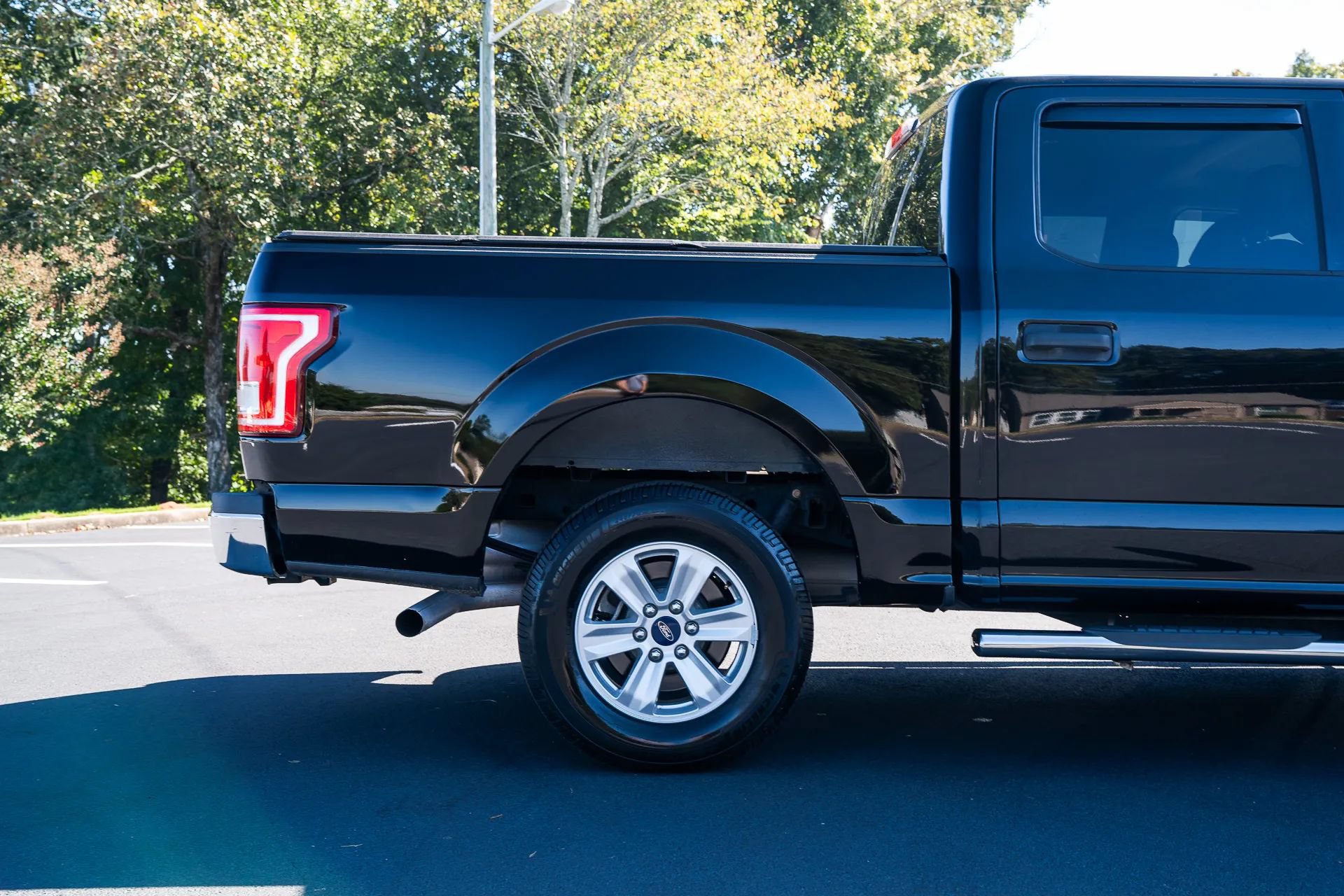 Used 2017 Ford F150 XLT RWD image 9