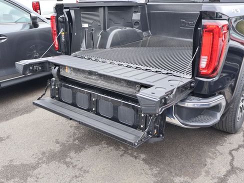 Used 2026 GMC Sierra 1500 SLT AWD/4WD image 4