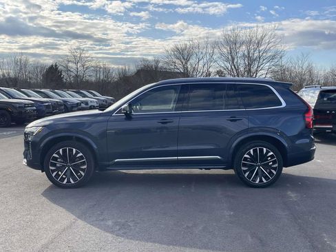 Used 2025 Volvo XC90 B5 Plus image 26