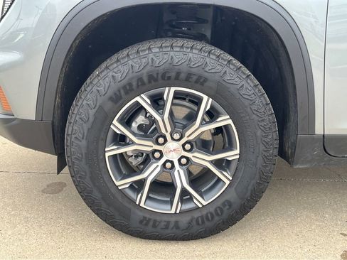 New 2026 GMC Acadia AT4 w/ LPO, Floor Liner Package image 24