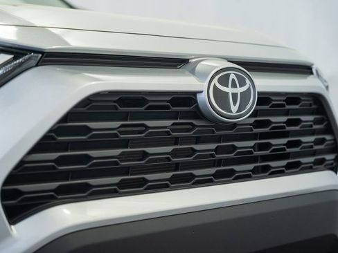 Used 2025 Toyota RAV4 LE image 10