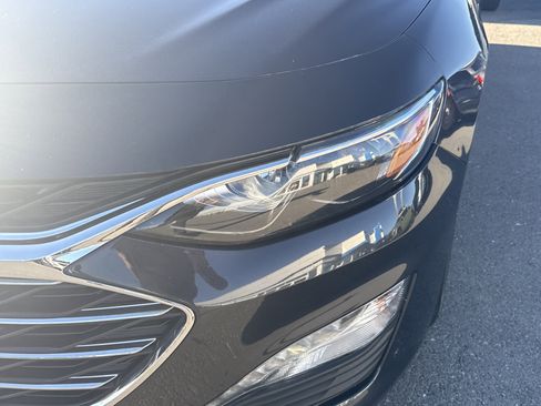 Used 2023 Chevrolet Malibu LT image 9