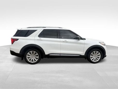 Used 2025 Ford Explorer Platinum w/ LUX Leather Package image 12