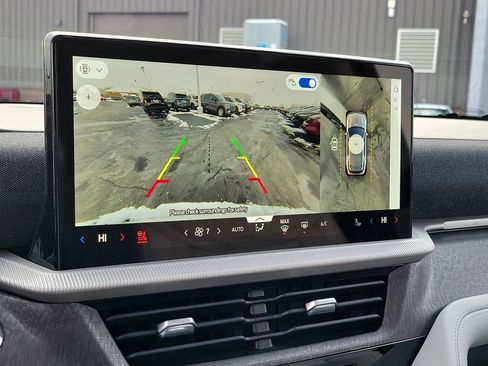 New 2026 Ford Explorer Platinum w/ LUX Leather Package image 26