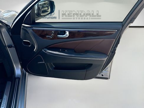 Used 2011 Hyundai Equus Signature image 33