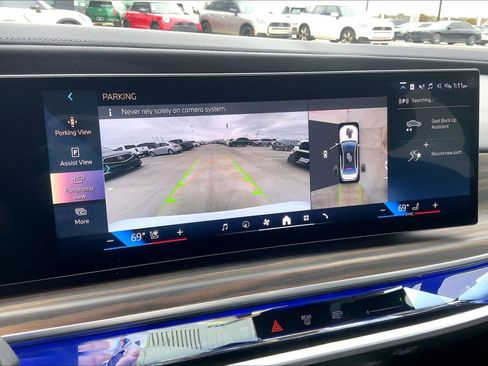 Used 2024 BMW 740i image 24