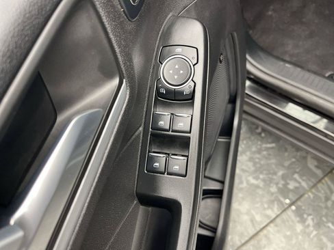 Certified 2025 Ford Escape Platinum w/ Premium Technology Package AWD/4WD image 9