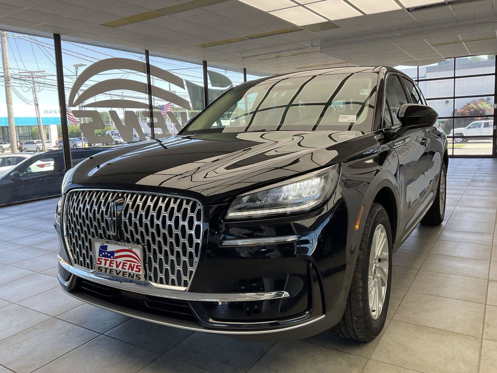 Certified 2023 Lincoln Corsair AWD image 3