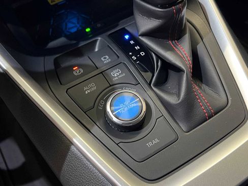 Certified 2025 Toyota RAV4 XSE image 25