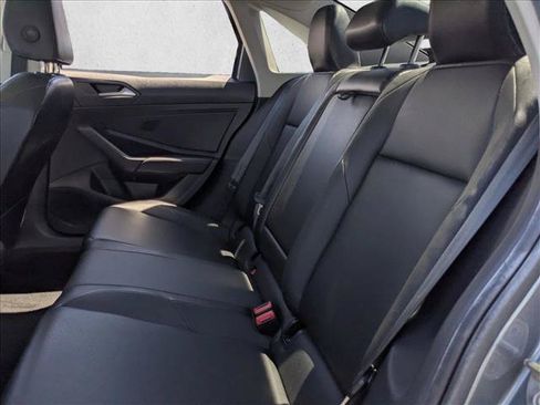 Used 2019 Volkswagen Jetta SE FWD image 15