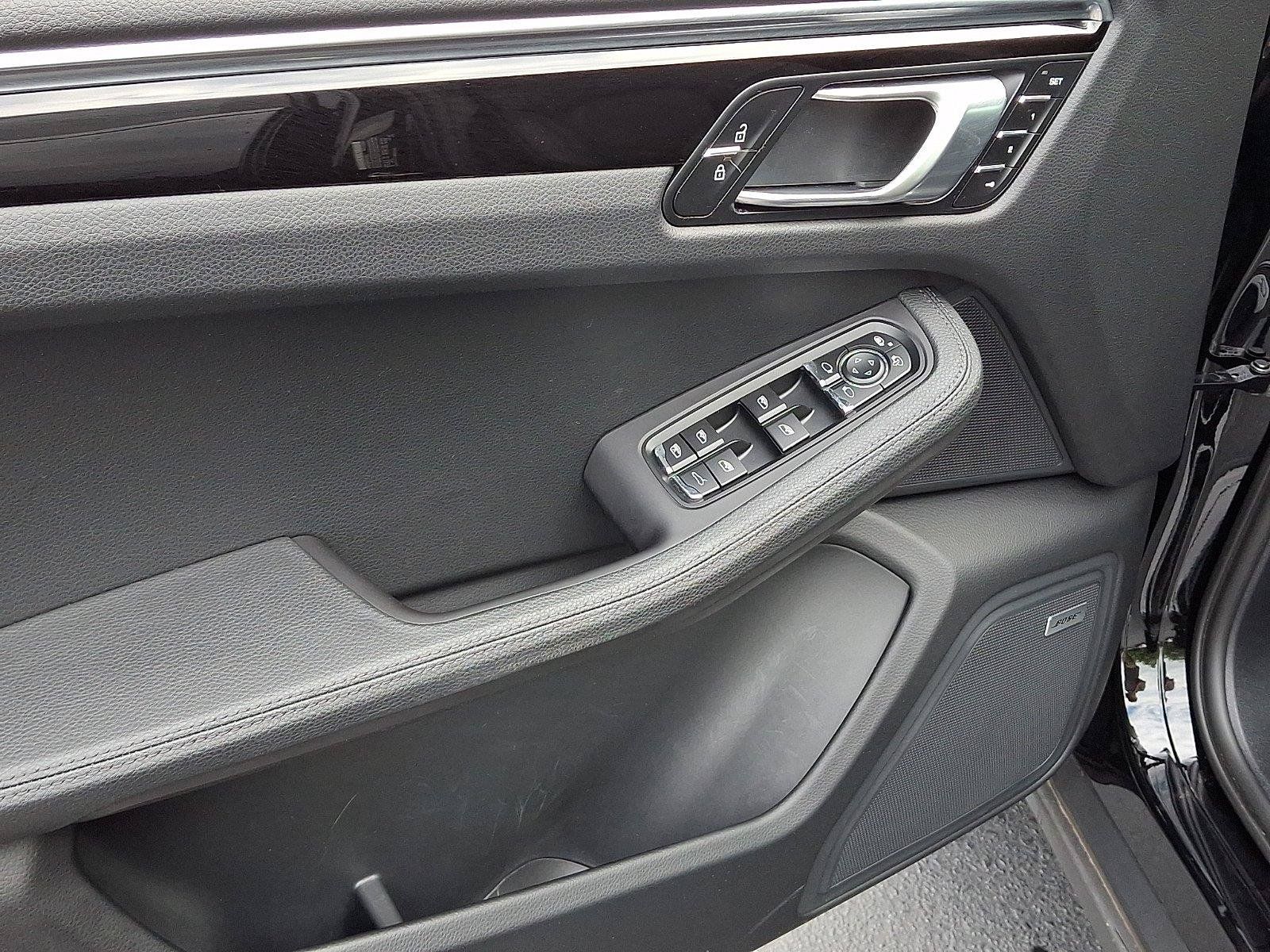 Used 2021 Porsche Macan S AWD/4WD image 12