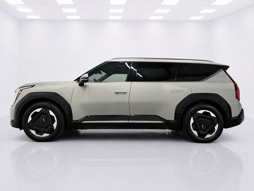 Used 2024 Kia EV9 Land AWD/4WD image 8