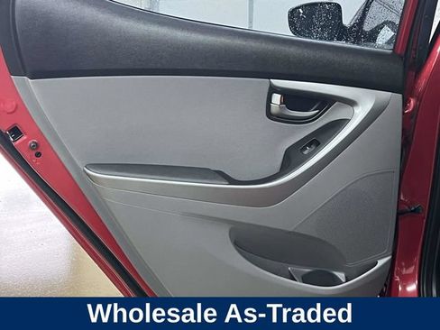 Used 2015 Hyundai Elantra SE w/ Option Group 02 FWD image 16