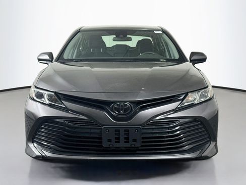 Used 2019 Toyota Camry LE FWD image 2