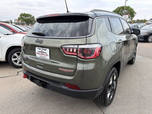 Used 2018 Jeep Compass Trailhawk w/ Leather Interior Group AWD/4WD image 6