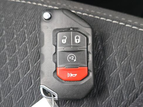 Used 2021 Jeep Wrangler Unlimited Sport image 27