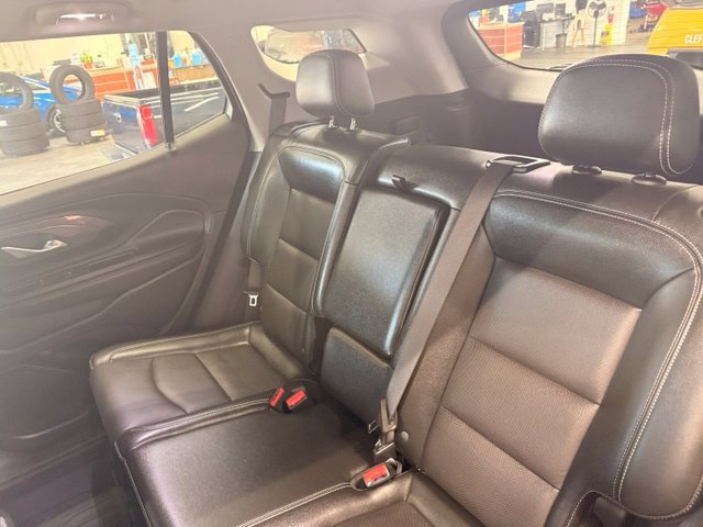 Used 2024 GMC Terrain SLT w/ Tech Package AWD/4WD image 16
