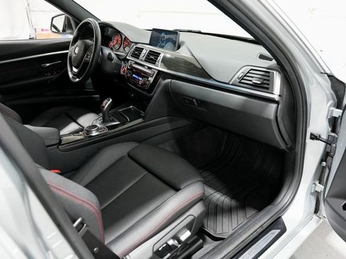 Used 2017 BMW 330i xDrive 330i xDrive image 20