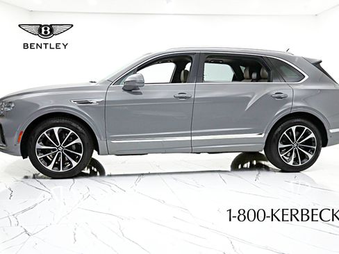 Used 2024 Bentley Bentayga Extended Wheelbase AWD/4WD image 3