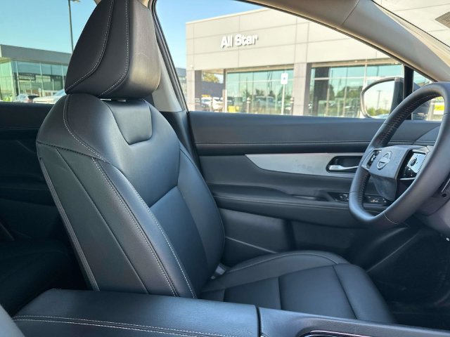 Used 2025 Nissan Murano SL AWD/4WD image 17