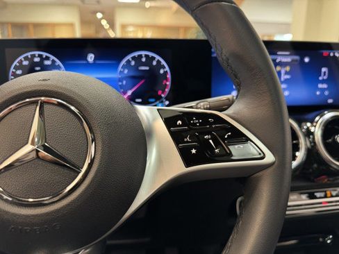 Certified 2026 Mercedes-Benz GLB 250 image 21