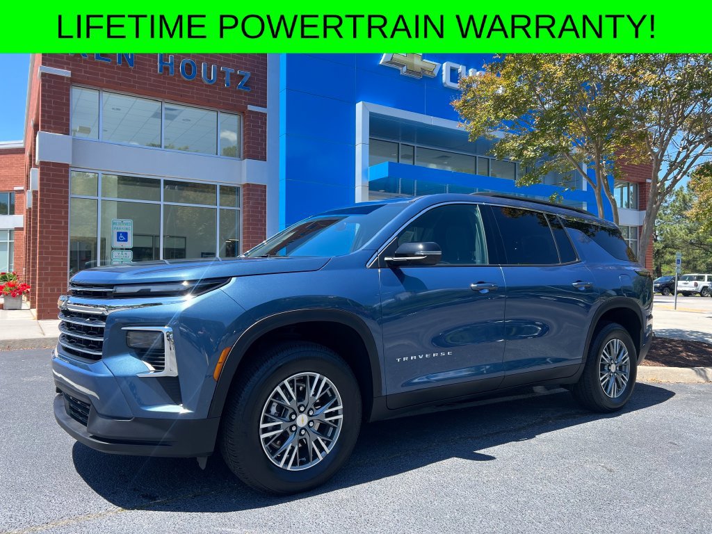 Used 2025 Chevrolet Traverse LT FWD image 1
