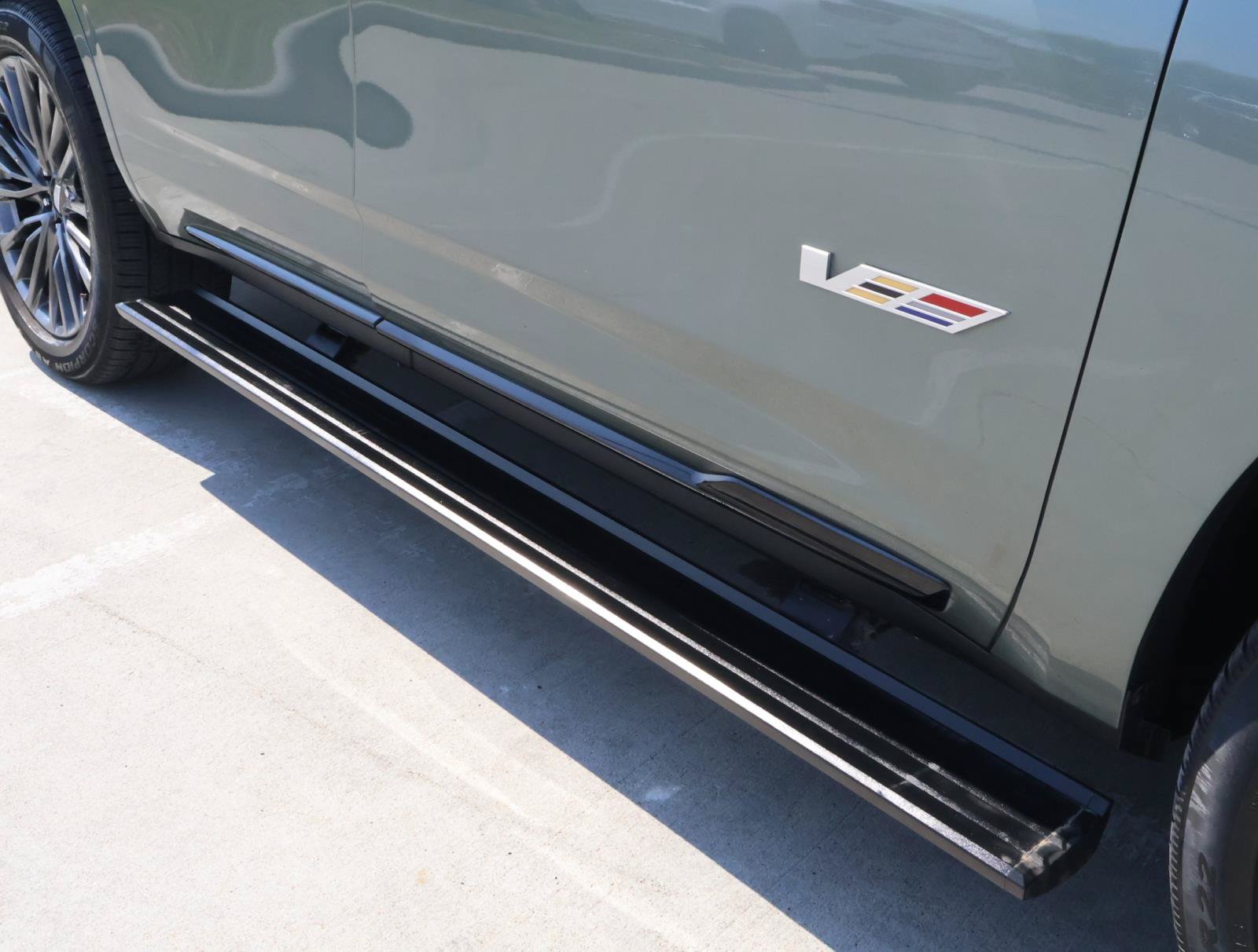 Used 2023 Cadillac Escalade V AWD/4WD image 13
